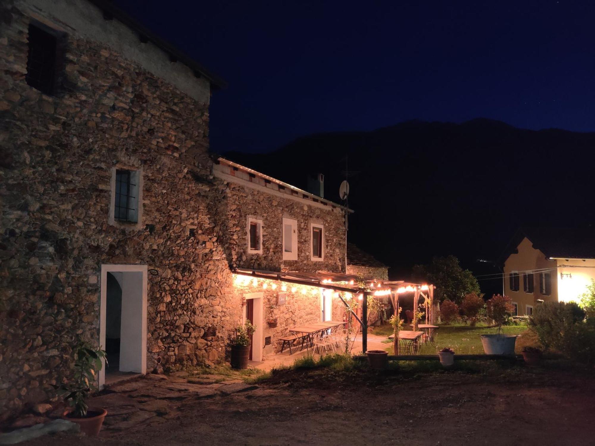 Bed and Breakfast Relais Del Brigante Settimo Vittone Екстер'єр фото