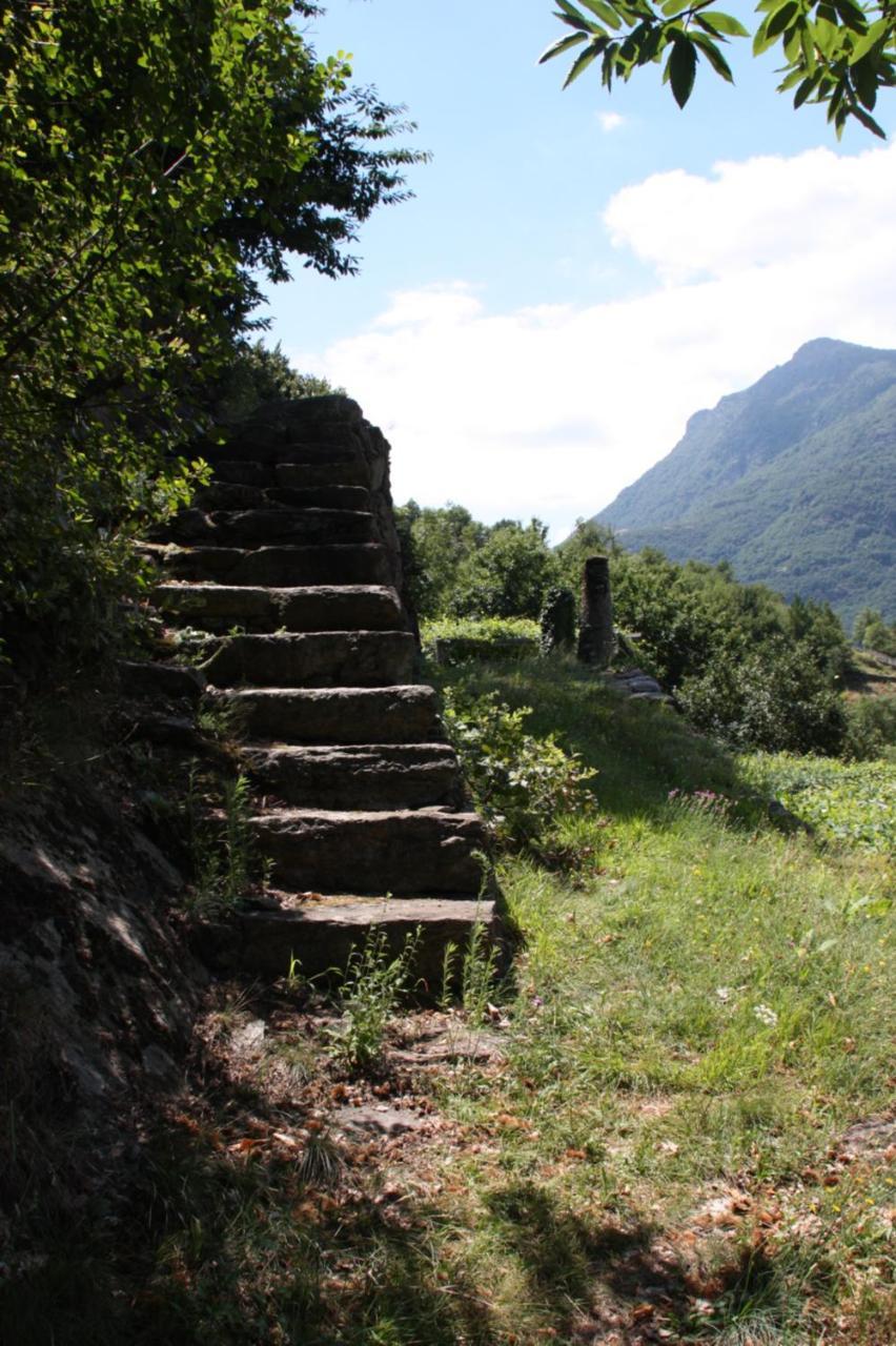 Bed and Breakfast Relais Del Brigante Settimo Vittone Екстер'єр фото